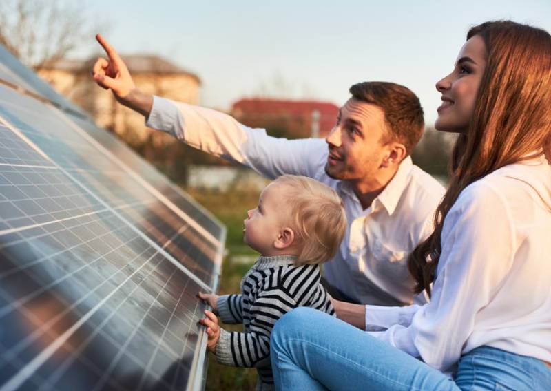 Installation panneaux solaires Toulouse avec batterie physique pour stockage local et économies durables