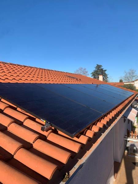 panneaux solaire photovoltaïques avec L'entreprise Les climaticiens toulousains