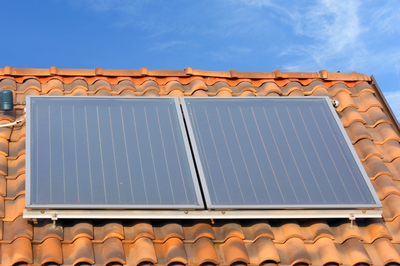 Comment fonctionnent les panneaux solaires thermiques avec un chauffe-eau solaire pour votre logement à Toulouse